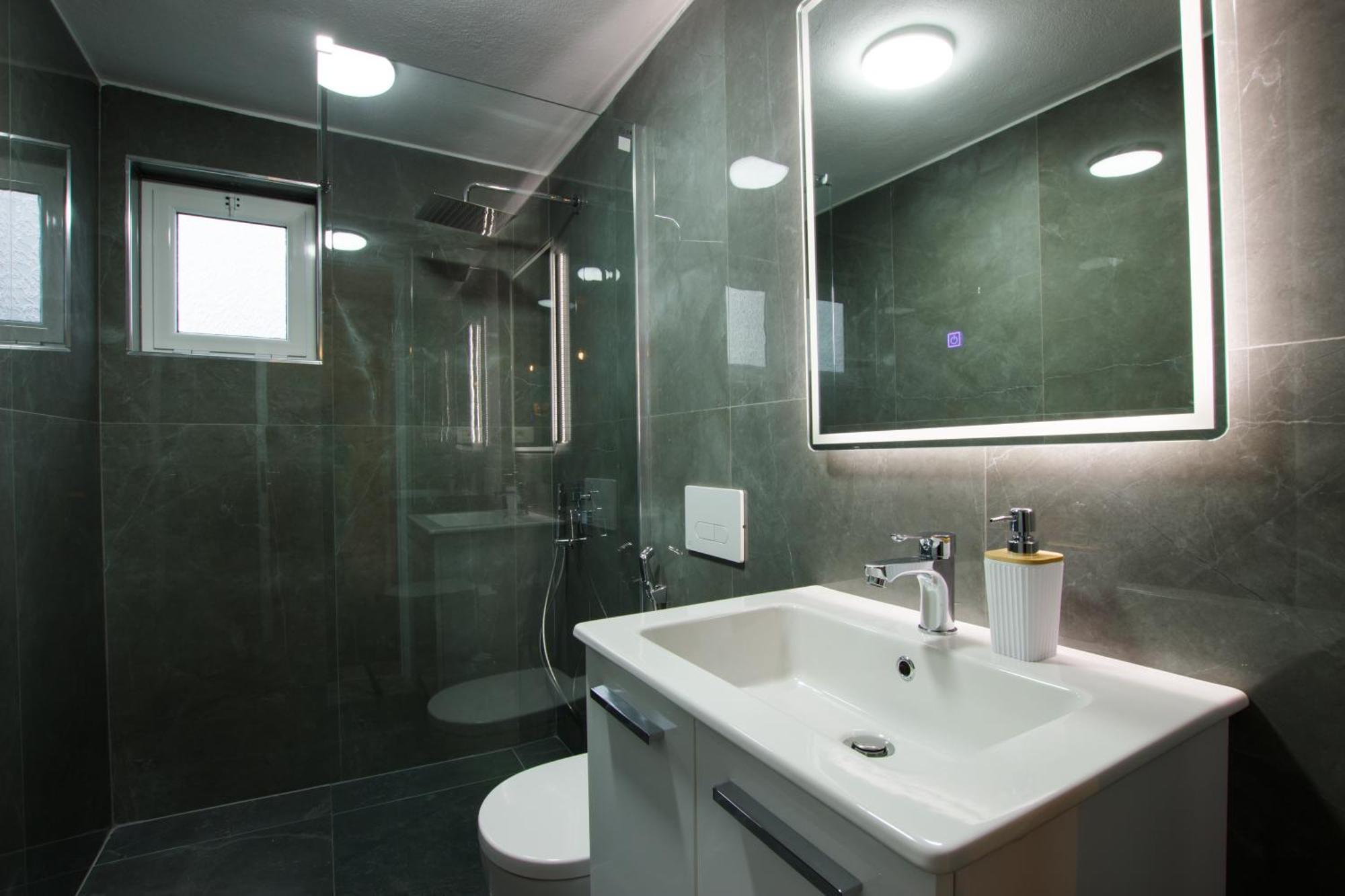 Gjirokastër Guva Guest House מראה חיצוני תמונה
