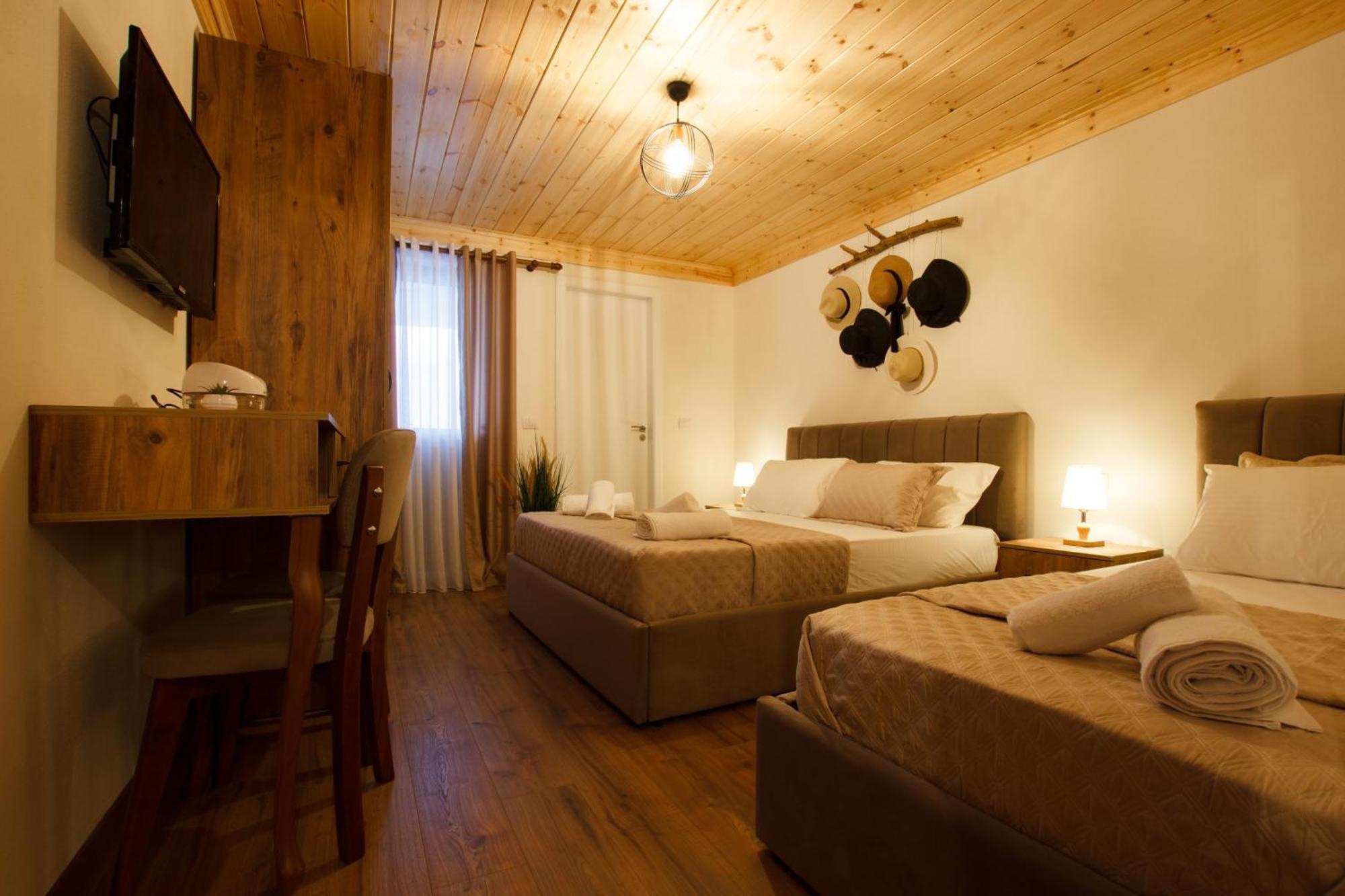 Gjirokastër Guva Guest House מראה חיצוני תמונה