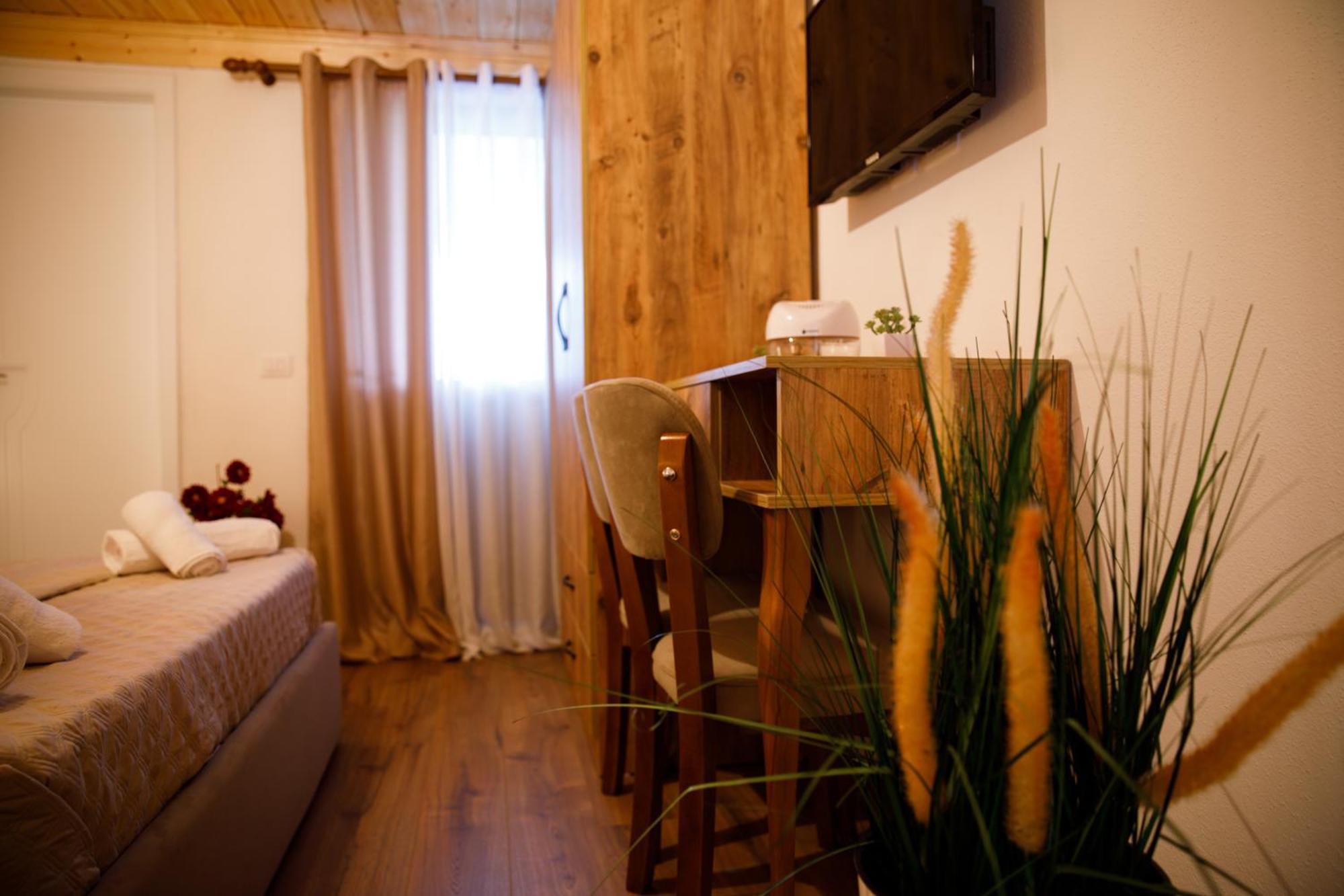 Gjirokastër Guva Guest House מראה חיצוני תמונה