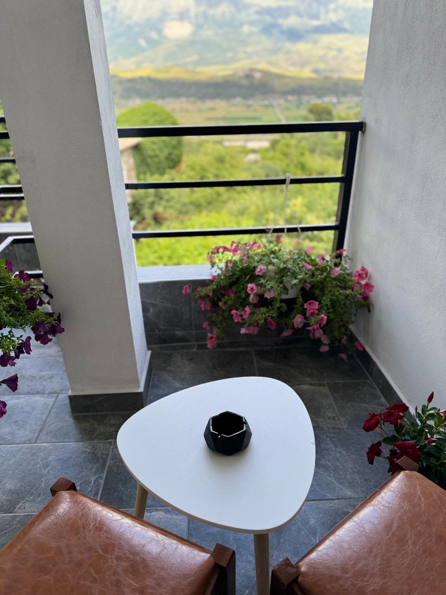 Gjirokastër Guva Guest House מראה חיצוני תמונה